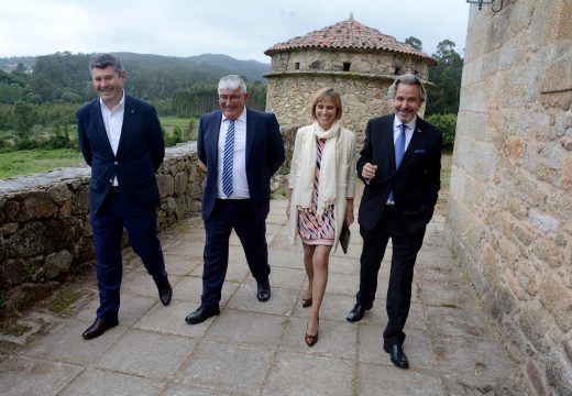 A Xunta valora o “Excelente traballo” da iniciativa privada para renovar e impulsar o turismo galego